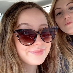 Meet your Posher, Bailey